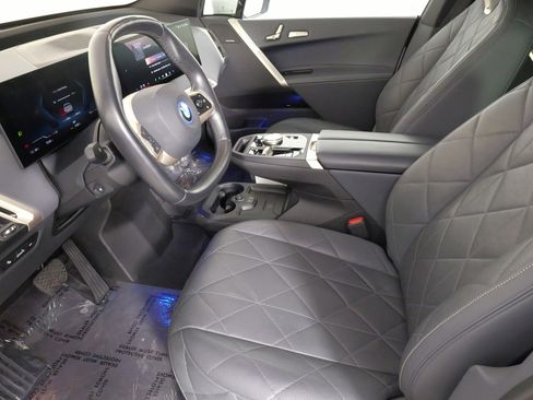 Used 2024 BMW iX xDrive50 w/ Sport Package image 32