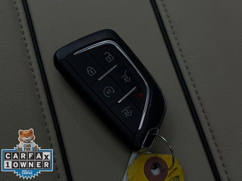 Used 2024 Cadillac Escalade Premium Luxury AWD/4WD image 29