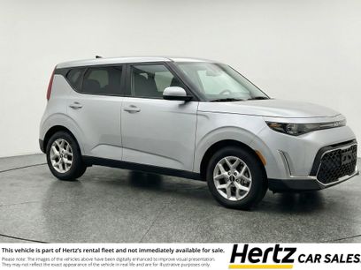 Used 2025 Kia Soul LX w/ LX Technology Package