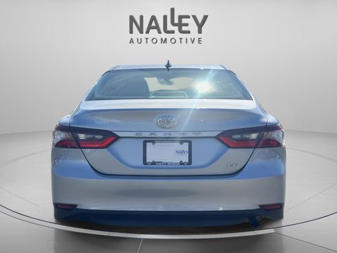 Used 2022 Toyota Camry LE image 5