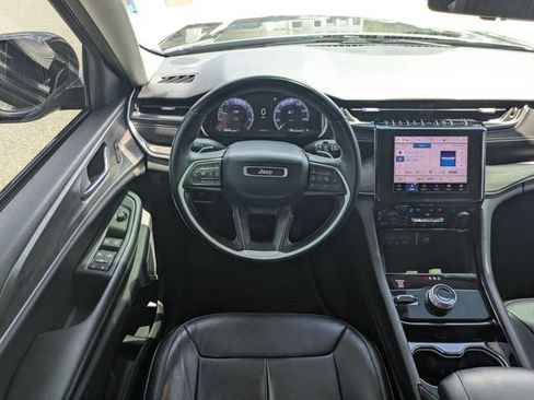 Used 2022 Jeep Grand Cherokee L Limited w/ Luxury Tech Group II AWD/4WD image 31