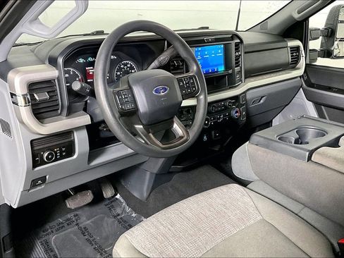 Used 2025 Ford F250 XLT image 13