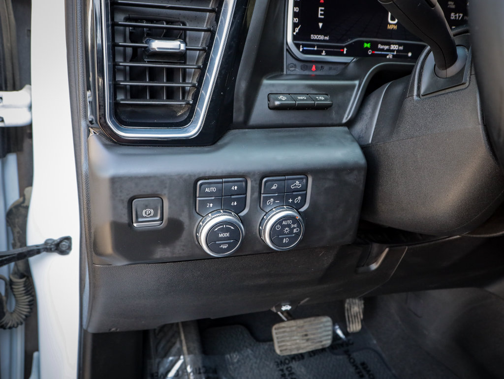 Used 2024 GMC Sierra 2500 Denali w/ Denali Reserve Package AWD/4WD image 22