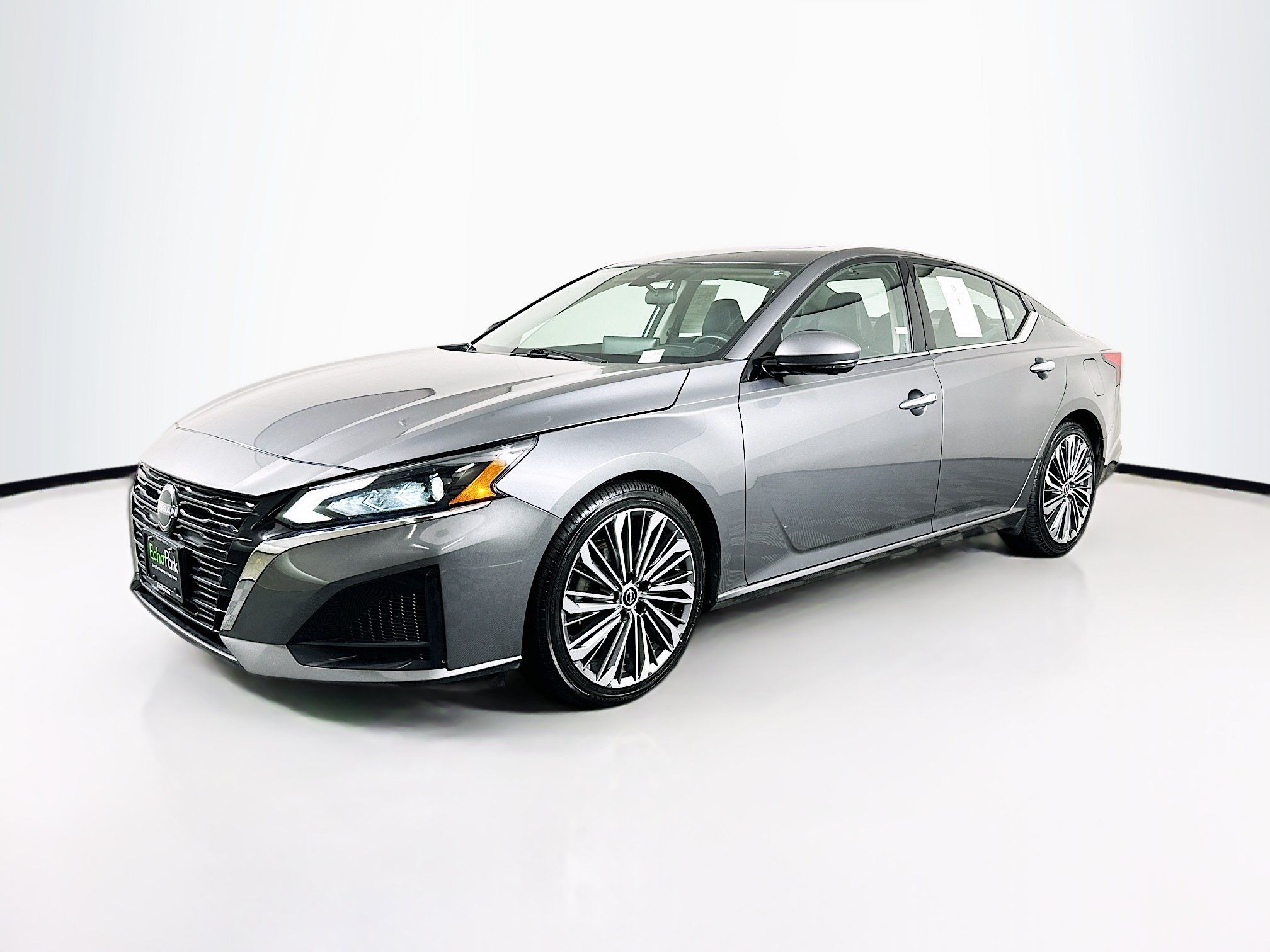 Used 2023 Nissan Altima 2.5 SL FWD image 3