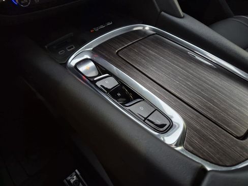 Certified 2022 Buick Enclave Avenir w/ Avenir Technology Package image 37