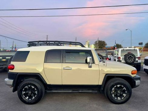 Used 2008 Toyota FJ Cruiser 4WD image 13