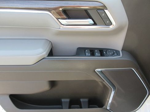 Certified 2023 Chevrolet Silverado 1500 LT AWD/4WD image 25