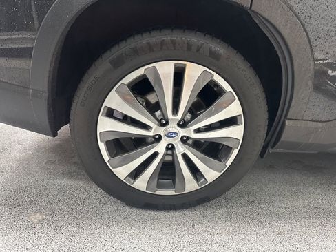 Used 2022 Subaru Ascent Limited w/ Technology Package image 9