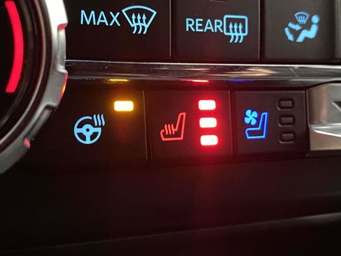 Used 2024 Ford F250 Platinum image 34