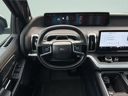 Certified 2025 Ford Expedition Tremor image 10