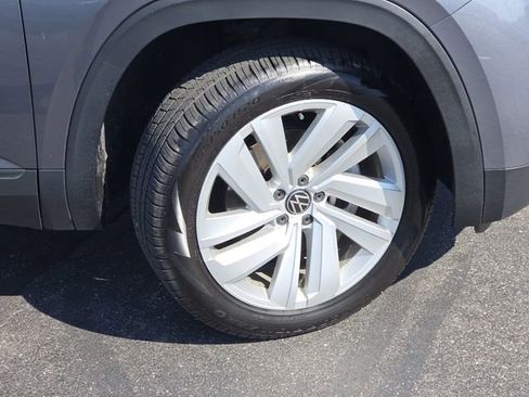 Used 2021 Volkswagen Atlas Cross Sport SE FWD image 24