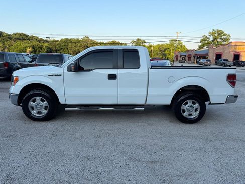 Used 2011 Ford F150 XLT w/ Trailer Tow Pkg RWD image 2