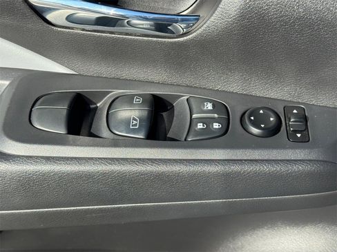 Used 2024 Nissan Kicks SR w/ SR Premium Package image 19