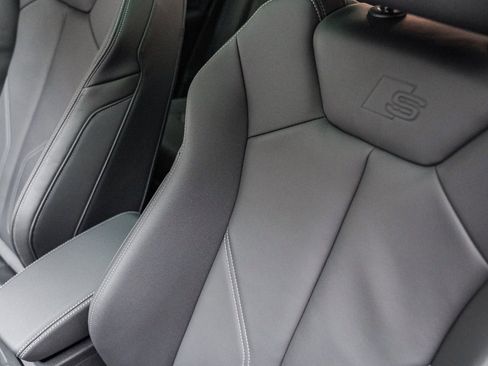 Certified 2025 Audi Q3 2.0T Premium w/ Black Optic Sport Package image 27