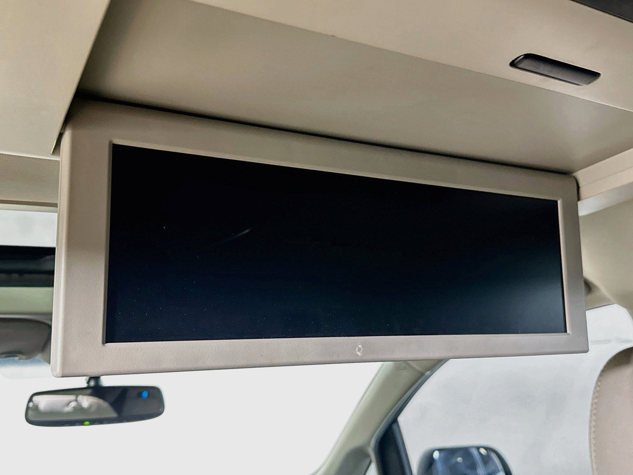 Used 2017 Toyota Sienna XLE Premium FWD image 24