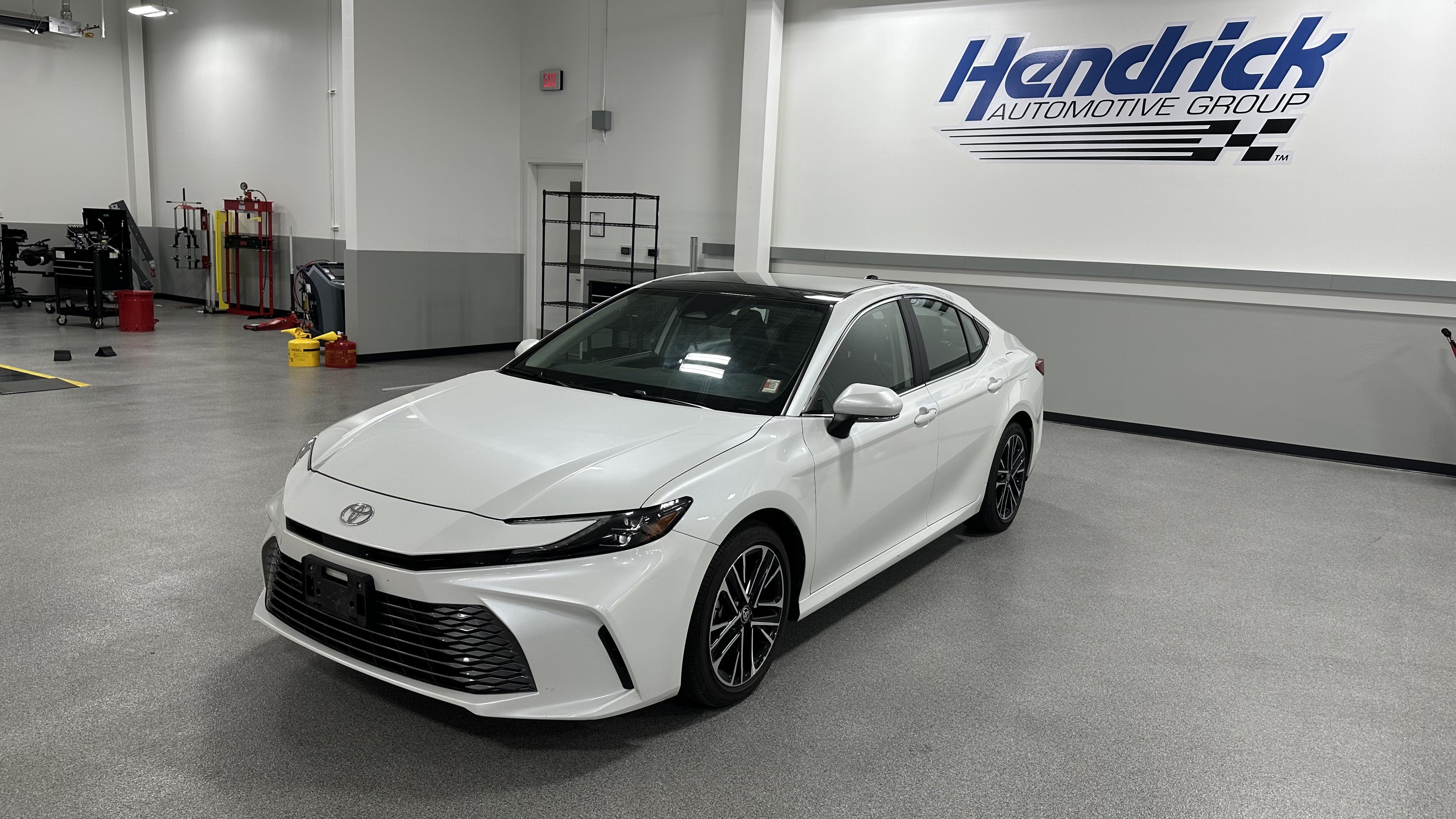 Used 2026 Toyota Camry XLE FWD image 5