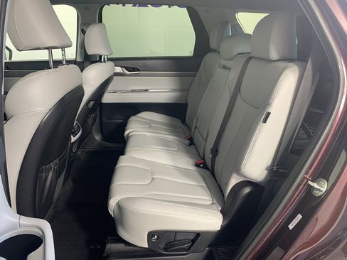 Used 2024 Hyundai Palisade SEL FWD image 33