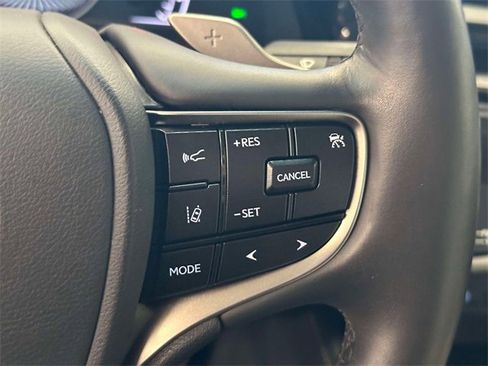 Used 2025 Lexus ES 300h w/ Premium Package image 27