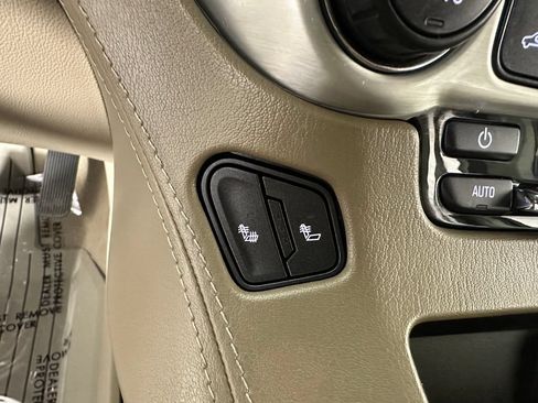 Used 2019 GMC Yukon SLT w/ Open Road Package AWD/4WD image 38