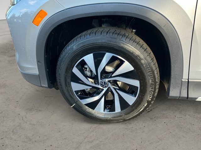 Certified 2025 Volkswagen Tiguan S AWD/4WD image 14