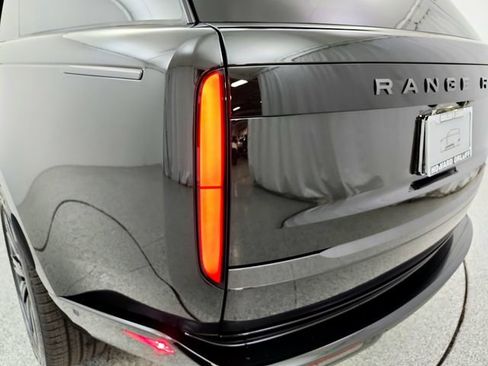 New 2026 Land Rover Range Rover Long Wheelbase SE AWD/4WD image 35