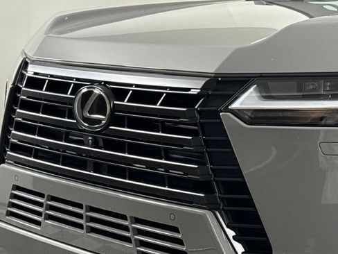 Used 2024 Lexus GX 550 AWD/4WD image 13