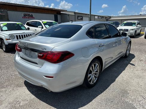 Used 2015 INFINITI Q70 3.7 RWD image 6