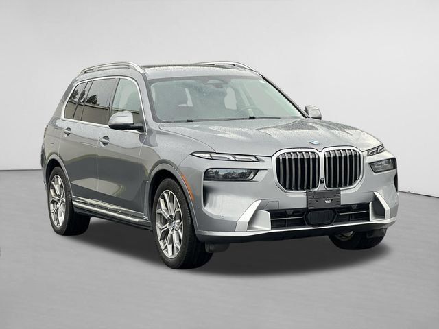 Used 2025 BMW X7 xDrive40i AWD/4WD image 1