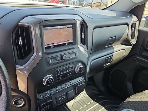 Certified 2025 GMC Sierra 2500 Pro w/ Convenience Package image 17