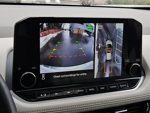 Certified 2023 Nissan Rogue SL w/ SL Premium Package image 18