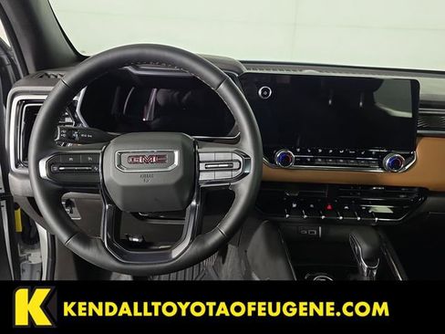 Used 2024 GMC Canyon AT4 w/ AT4 Premium Package image 12