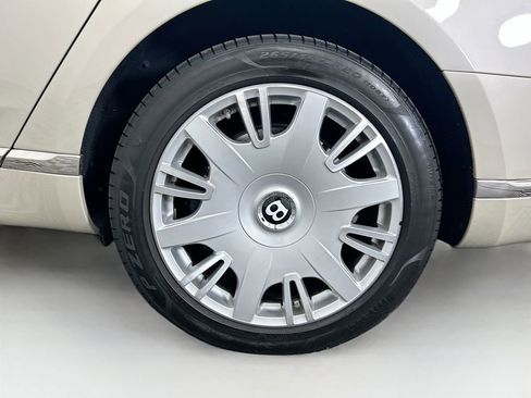 Used 2016 Bentley Mulsanne image 31