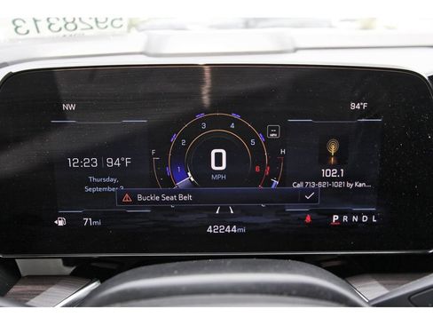 Used 2025 Chevrolet Tahoe LT RWD image 8