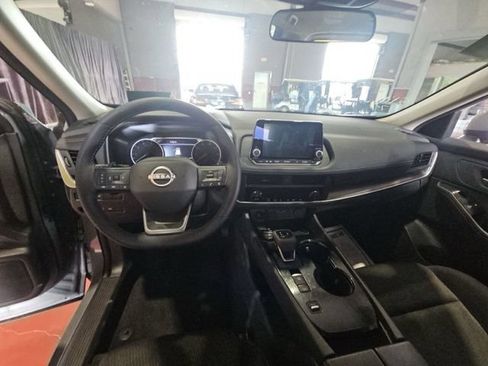 Used 2026 Nissan Rogue SV FWD image 6