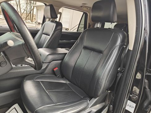 Used 2023 Ford Expedition Max XLT AWD/4WD image 15