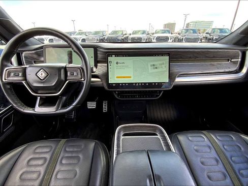 Used 2022 Rivian R1T Adventure image 14