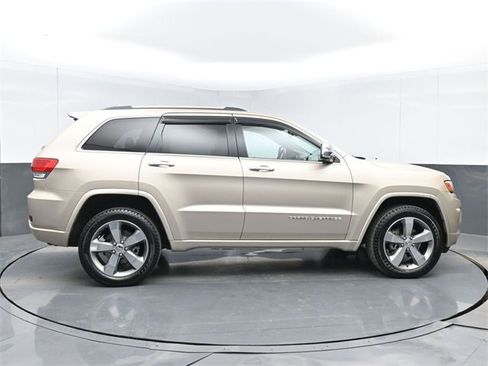Used 2014 Jeep Grand Cherokee Overland w/ Advanced Technology Group image 15