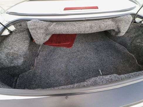 Used 1990 Buick Reatta Convertible image 24