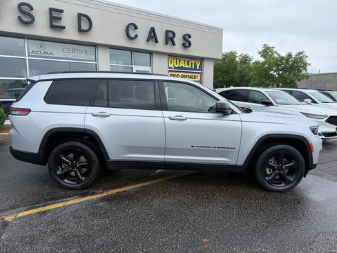 Used 2021 Jeep Grand Cherokee L Laredo AWD/4WD image 2