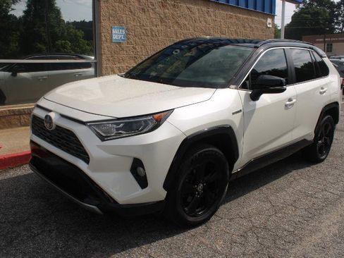 Used 2020 Toyota RAV4 XSE w/ XSE Grade Weather Package AWD/4WD image 3