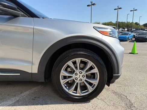 Used 2020 Ford Explorer Limited image 9