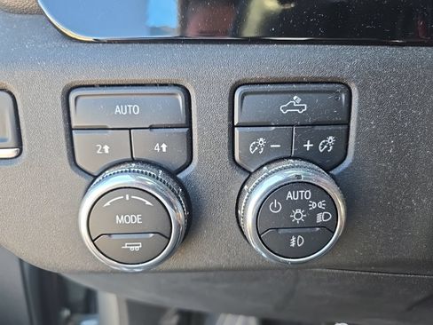 Used 2025 GMC Sierra 1500 Elevation AWD/4WD image 15