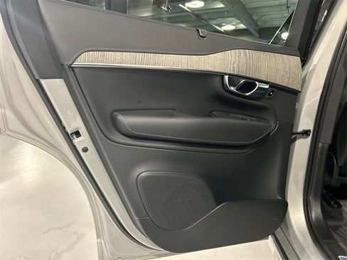 Certified 2023 Volvo XC90 B6 Ultimate w/ Protection Package Premier image 20