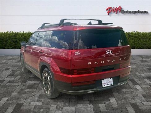 Used 2026 Hyundai Santa Fe SEL FWD image 2