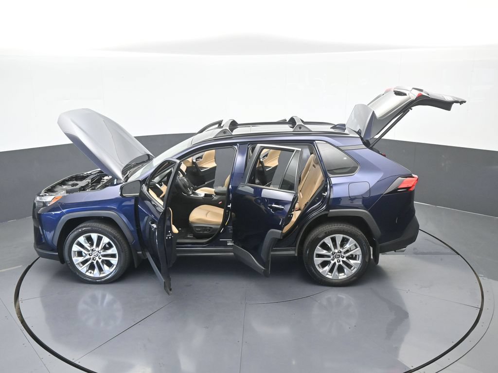 Used 2025 Toyota RAV4 XLE Premium FWD image 67