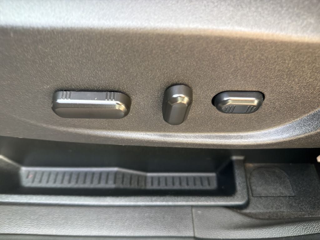 Used 2018 Ford Escape SE FWD image 16