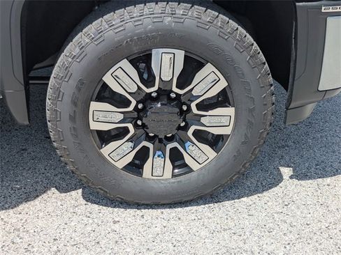 New 2025 GMC Sierra 2500 Denali w/ Denali Reserve Package image 12