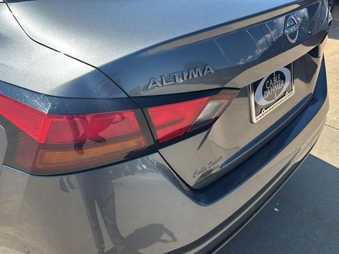 Used 2025 Nissan Altima 2.5 SV FWD image 20