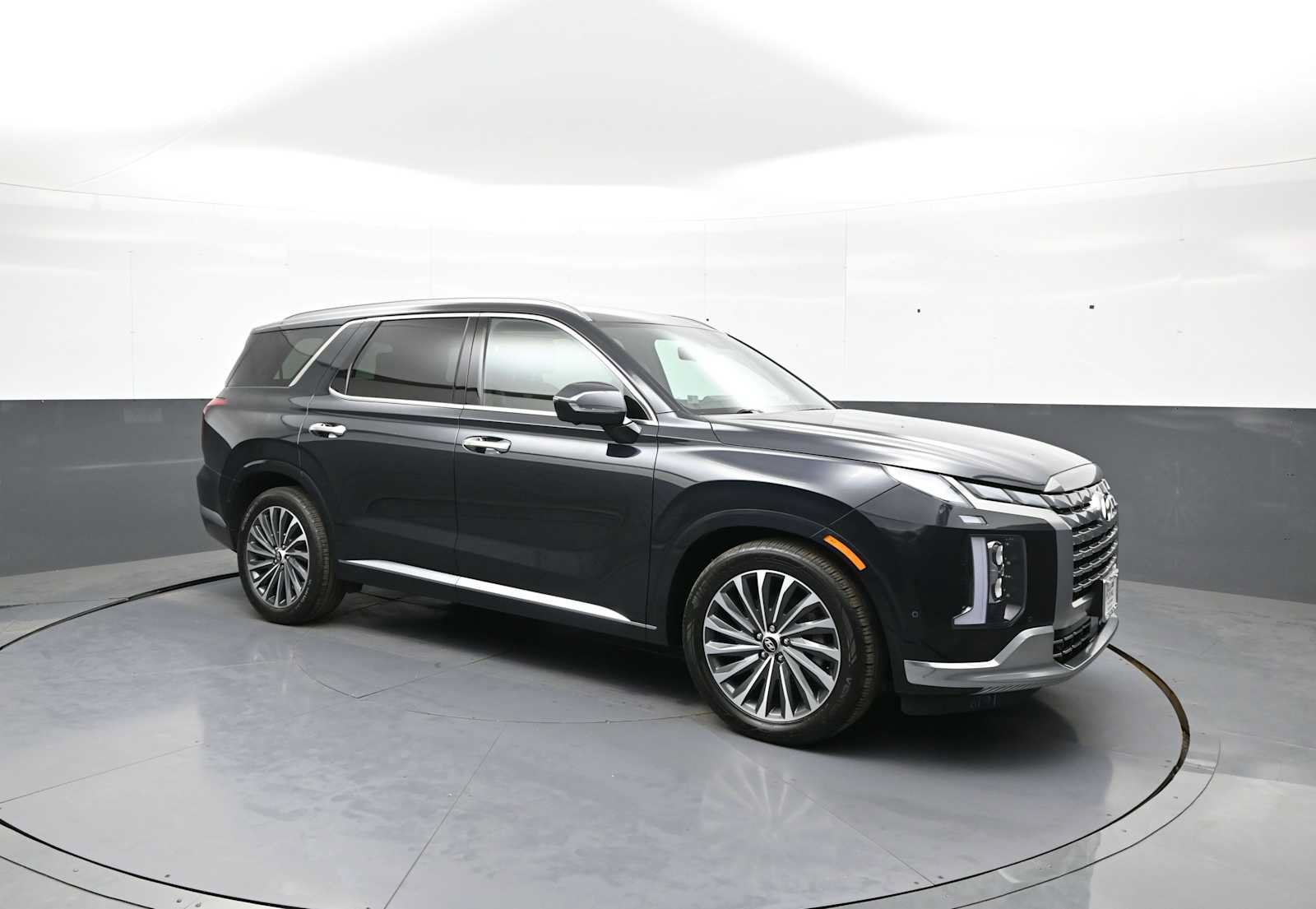 Used 2024 Hyundai Palisade Calligraphy AWD/4WD image 4