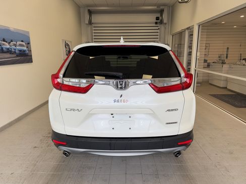 Used 2018 Honda CR-V Touring image 5